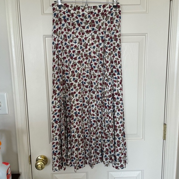 california influence Dresses & Skirts - Vintage California Influence floral cottage core button skirt | M